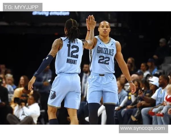 勇士与灰熊精彩对决录像回顾赛场瞬间与战术分析全解析 勇士与灰熊精彩对决录像回顾赛场瞬间与战术分析全解析